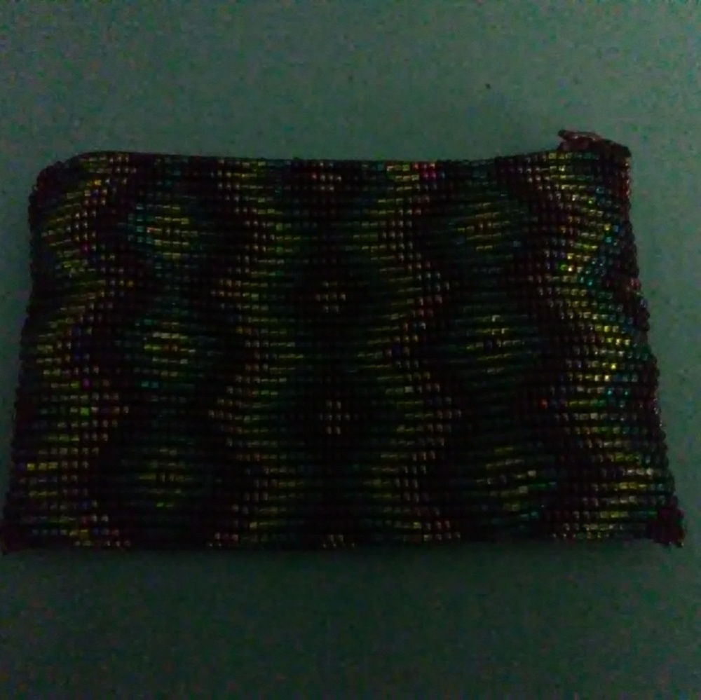 Small glass beaded coin purse 👛